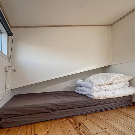 2 Bedroom Awesome In *